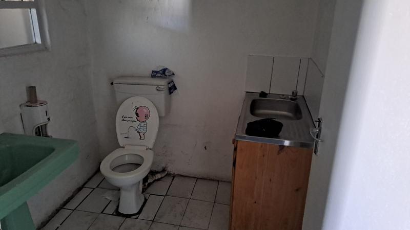 To Let commercial Property for Rent in North End Eastern Cape